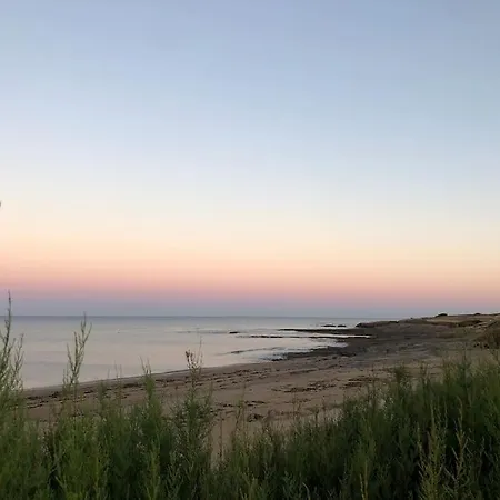 Avec Piscine A 80 M De La *