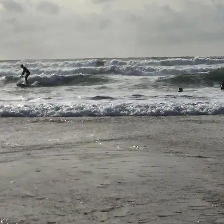 Avec Piscine A 80 M De La