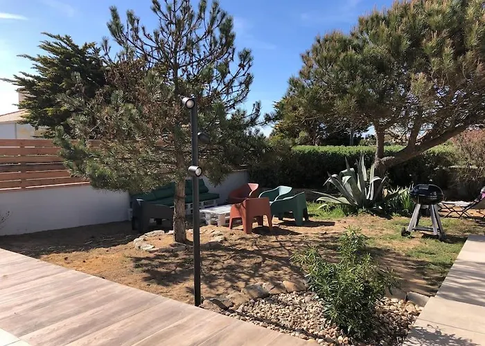 Avec Piscine A 80 M De La Brétignolles-sur-Mer