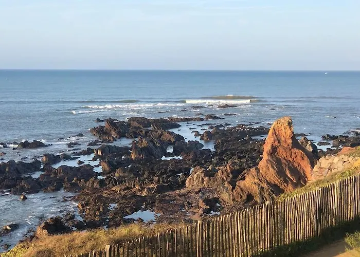 Avec Piscine A 80 M De La *