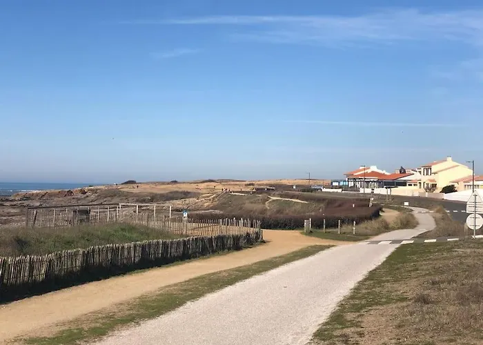 Avec Piscine A 80 M De La * Brétignolles-sur-Mer